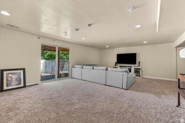 4582 W BLACK POWDER DR, Herriman, UT 84096