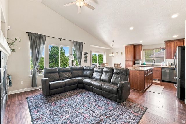 4582 W BLACK POWDER DR, Herriman, UT 84096