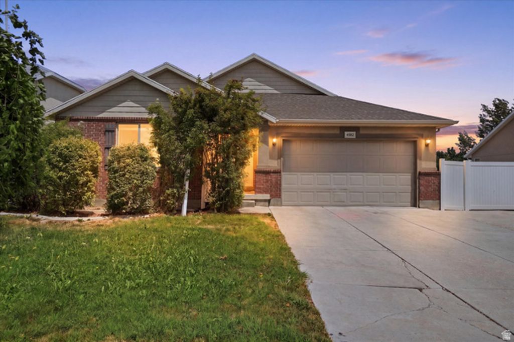 4582 W BLACK POWDER DR, Herriman, UT 84096