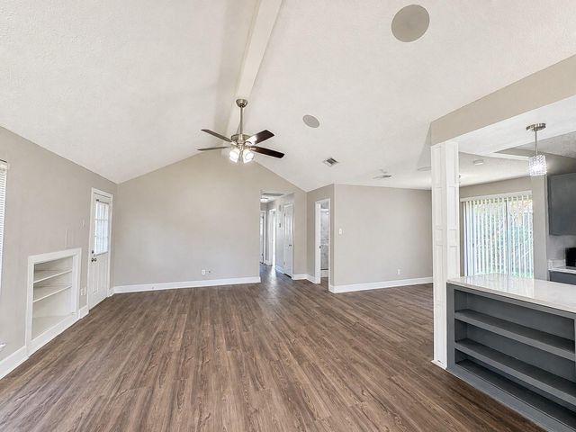 10806 Parkland Woods Drive, Sugar Land, TX 77498