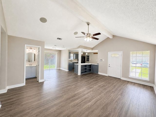 10806 Parkland Woods Drive, Sugar Land, TX 77498