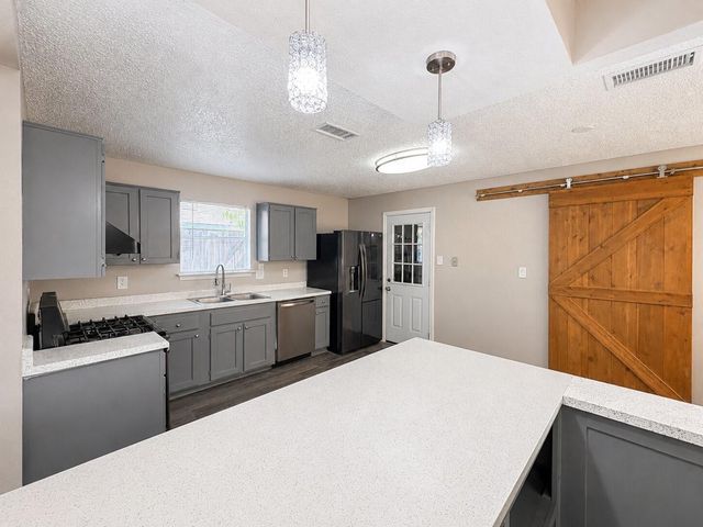 10806 Parkland Woods Drive, Sugar Land, TX 77498