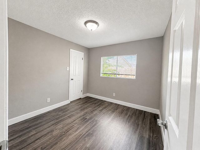 10806 Parkland Woods Drive, Sugar Land, TX 77498