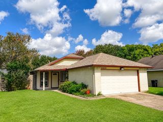 10806 Parkland Woods Drive, Sugar Land, TX 77498