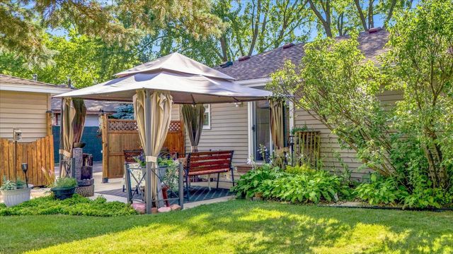 11649 Wren Street NW, Coon Rapids, MN 55433