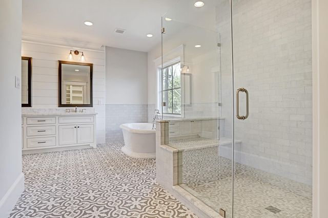 1901 Bradshaw Street, Houston, TX 77008