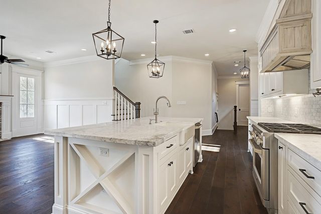 1901 Bradshaw Street, Houston, TX 77008