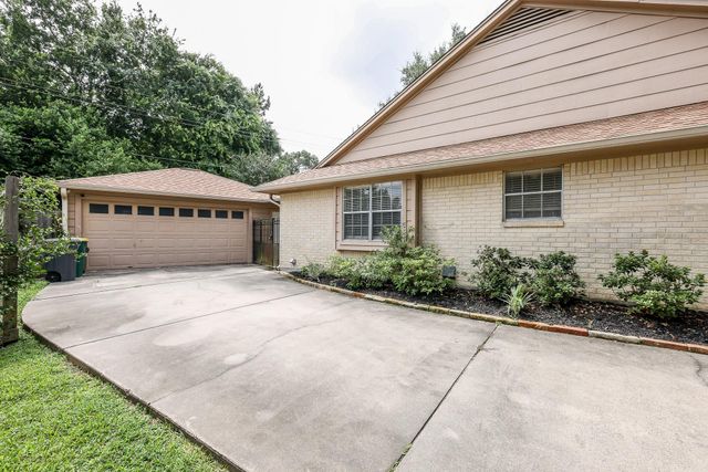 31106 Alice Lane, Tomball, TX 77375
