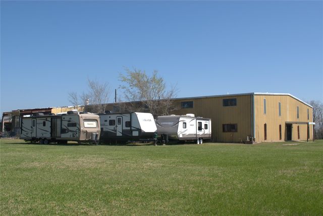 6201 Dogwood Avenue, Manvel, TX 77578