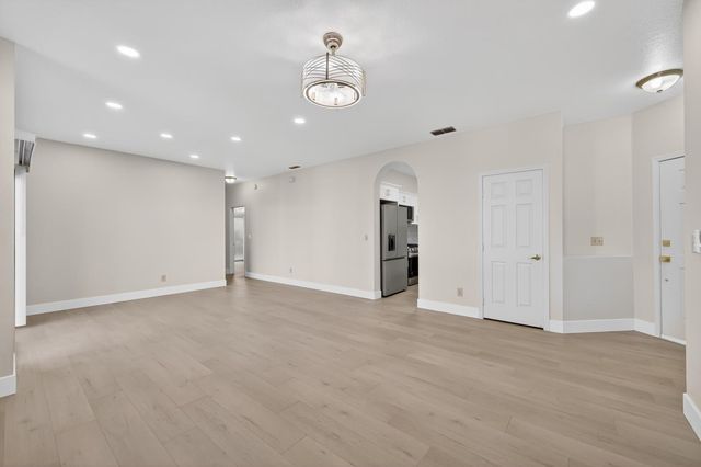 102 Moylan Way, Folsom, CA 95630