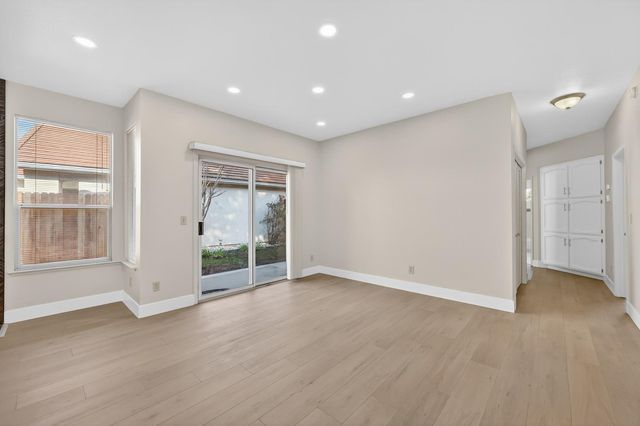 102 Moylan Way, Folsom, CA 95630