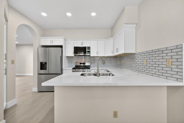 102 Moylan Way, Folsom, CA 95630