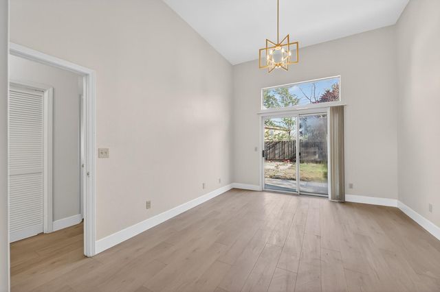 102 Moylan Way, Folsom, CA 95630