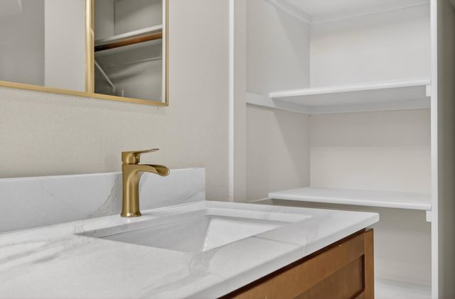 102 Moylan Way, Folsom, CA 95630