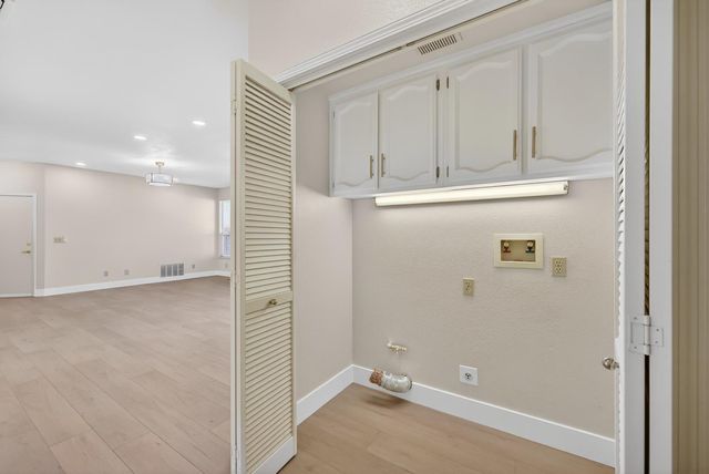 102 Moylan Way, Folsom, CA 95630