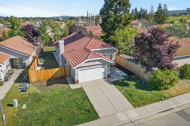 102 Moylan Way, Folsom, CA 95630