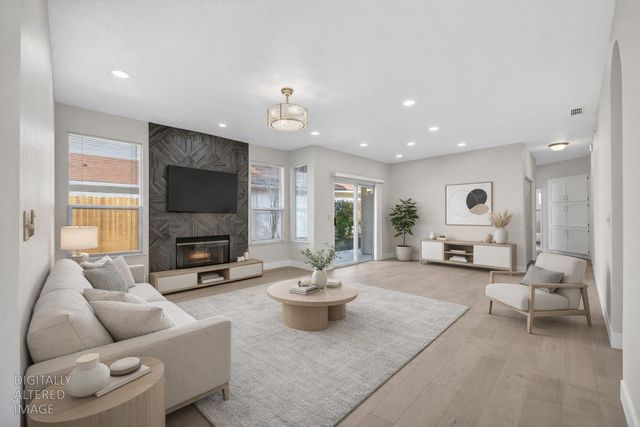 102 Moylan Way, Folsom, CA 95630