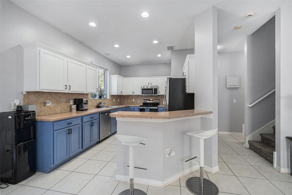 Image 6 of property listing at 9711 SIMEON DRIVE, Land O Lakes, FL 34638