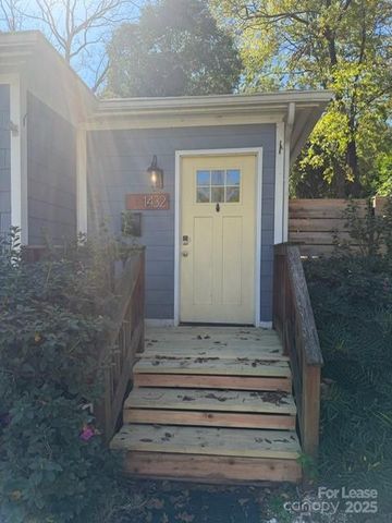 1432 Winston Drive, Charlotte, NC 28205