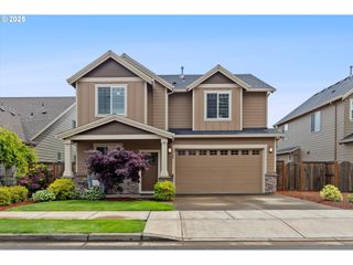 12708 ASPENWOOD Ln, Oregon City, OR 97045