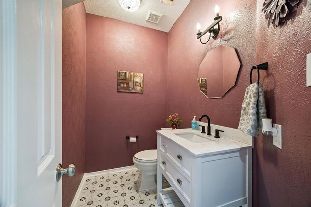 26 Epping Forest Way, Sugar Land, TX 77479