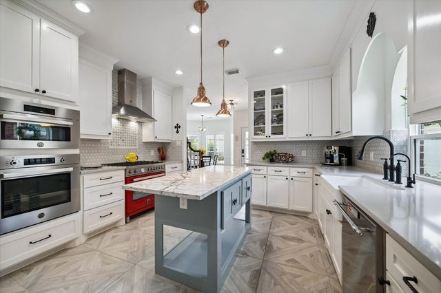 26 Epping Forest Way, Sugar Land, TX 77479