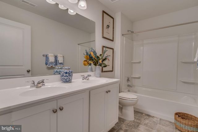 12 CUDESA CT, Hanover, PA 17331