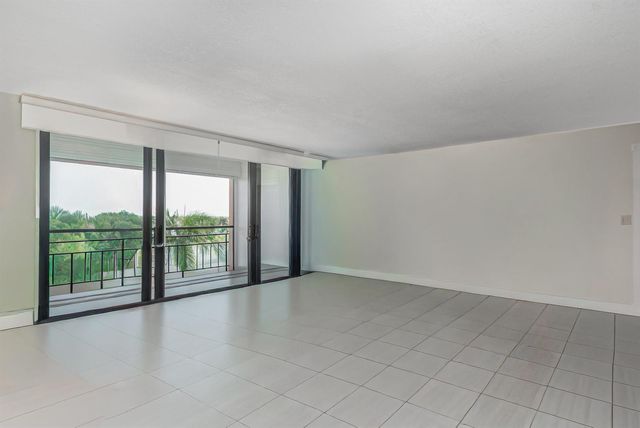 7153 Promenade Drive 601, Boca Raton, FL 33433