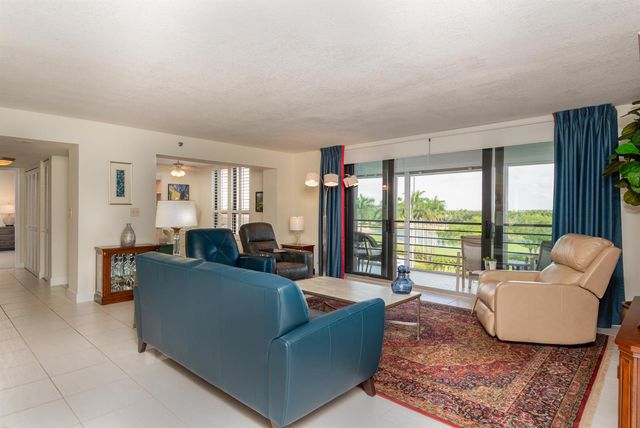 7153 Promenade Drive 601, Boca Raton, FL 33433