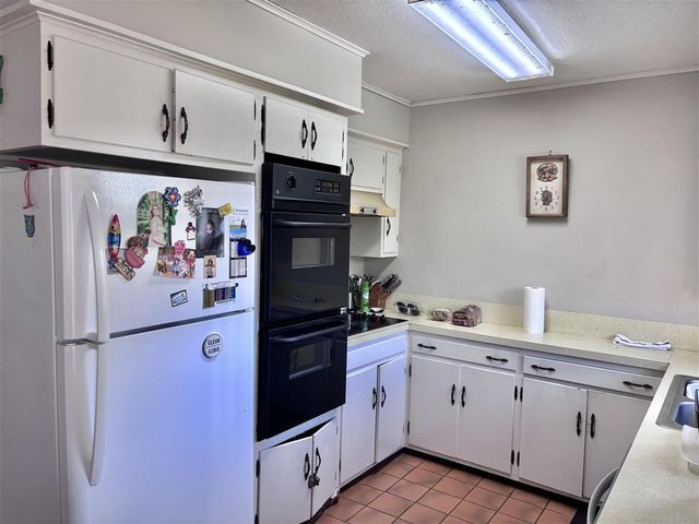 3233 Cypress Lake Drive, Lake Charles, LA 70611