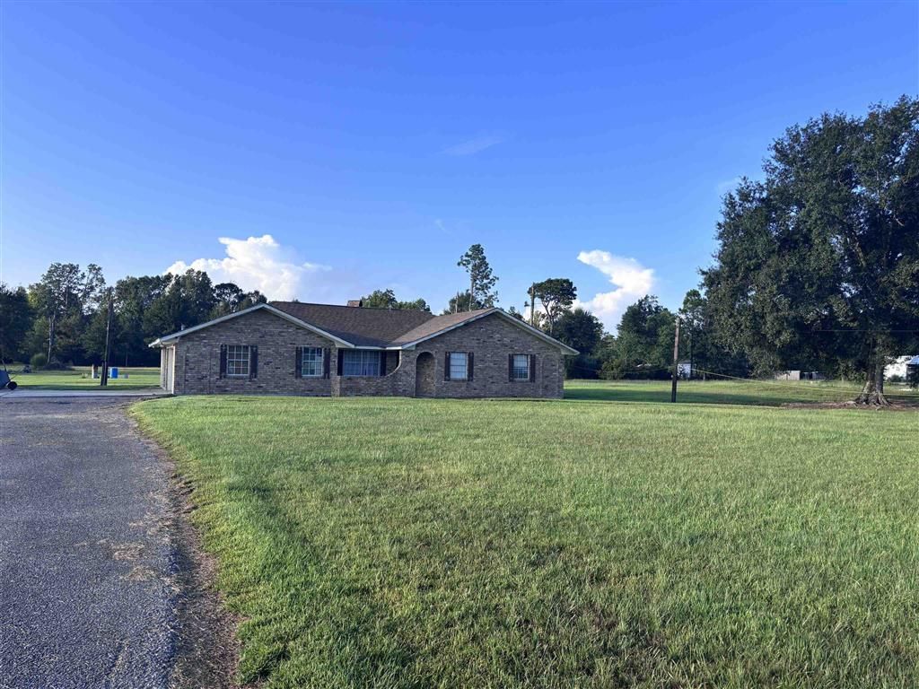 3233 Cypress Lake Drive, Lake Charles, LA 70611