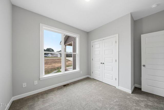 40 Exeter Way, Louisburg, NC 27549