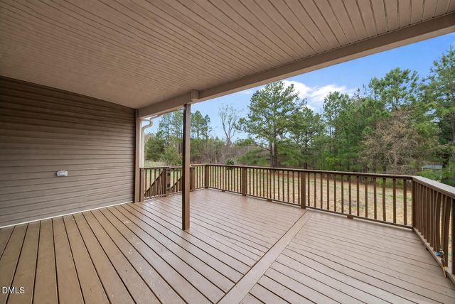 40 Exeter Way, Louisburg, NC 27549