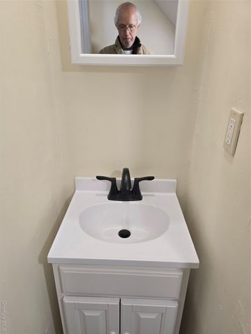 1792 Lacombe Avenue 1, Bronx, NY 10473