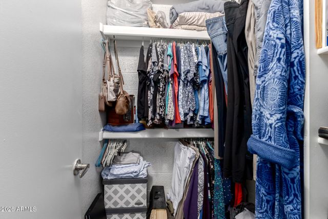 502 W HONONEGH Drive 1, Phoenix, AZ 85027