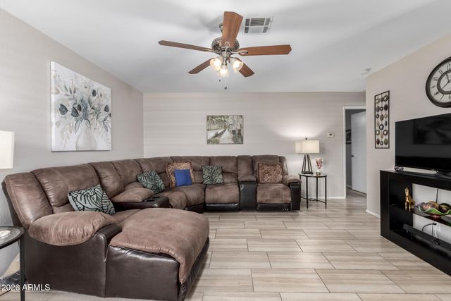 502 W HONONEGH Drive 1, Phoenix, AZ 85027