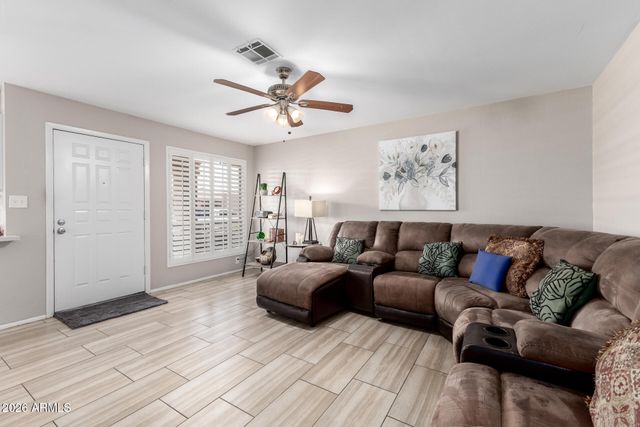 502 W HONONEGH Drive 1, Phoenix, AZ 85027