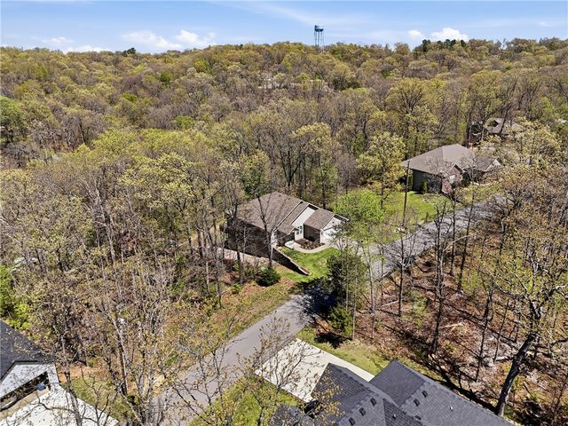 24 Bridlington Drive, Bella Vista, AR 72714