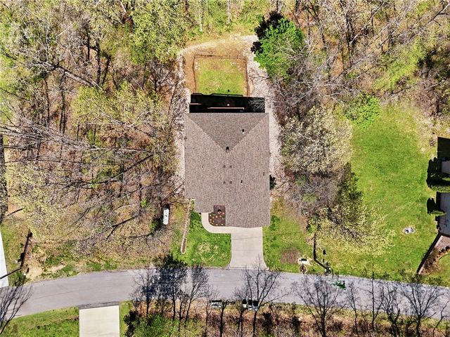 24 Bridlington Drive, Bella Vista, AR 72714
