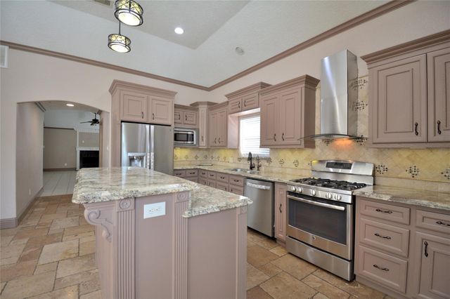 11315 Waxwood Drive, Houston, TX 77089
