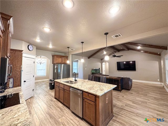 3533 Hooten Bend Road, Kempner, TX 76539