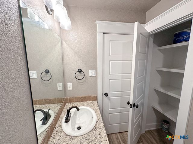 3533 Hooten Bend Road, Kempner, TX 76539