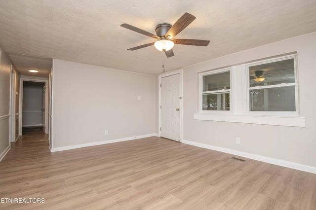 143 Shubert Street, Kingston, TN 37763