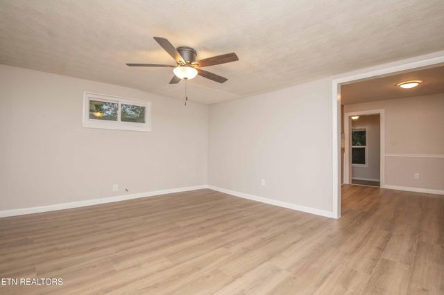 143 Shubert Street, Kingston, TN 37763