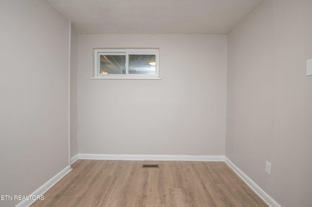 143 Shubert Street, Kingston, TN 37763