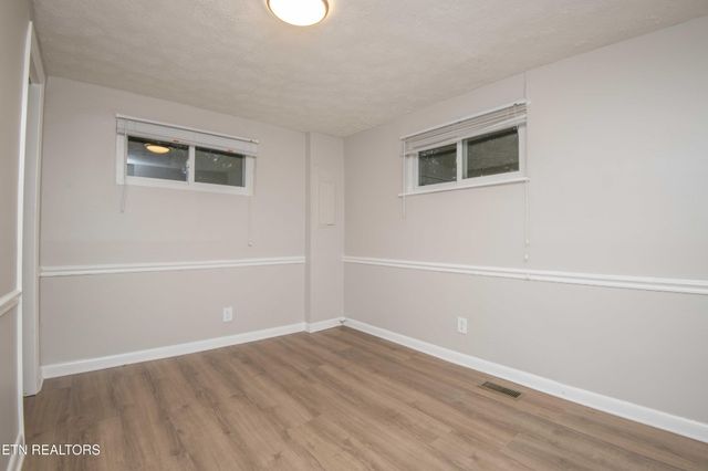 143 Shubert Street, Kingston, TN 37763