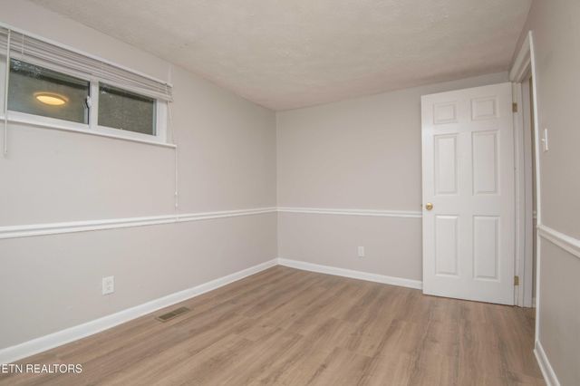 143 Shubert Street, Kingston, TN 37763