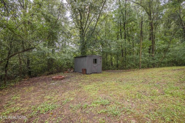 143 Shubert Street, Kingston, TN 37763