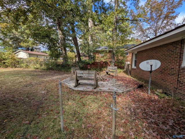 807 Corsbie Street, Hartselle, AL 35640