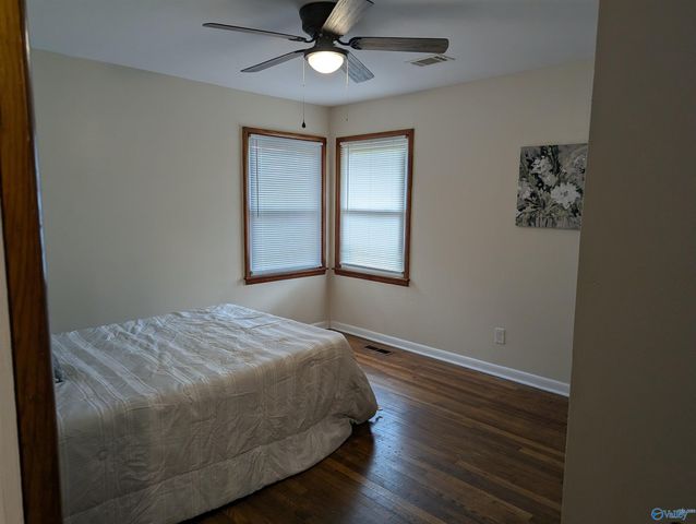 807 Corsbie Street, Hartselle, AL 35640